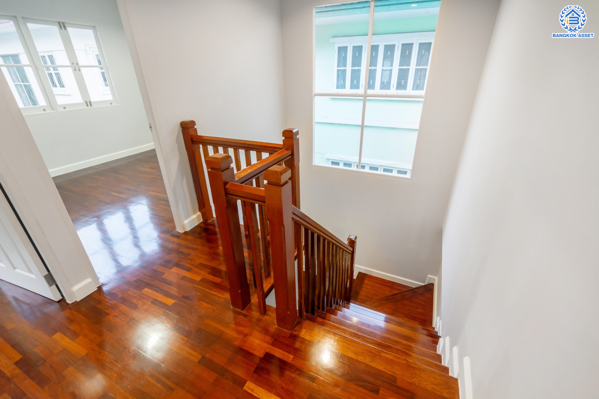 บ้านมือสองตกแต่งใหม่ แบรนด์ LH ม.ชัยพฤกษ์ ทวีวัฒนา เนื้อที่ 51 ตร.ว. ตอบโจทย์ทุกการอยู่อาศัย ด้วยฟังก์ชัน 4 ห้องนอน 3 ห้องน้ำ 1 ที่จอดรถ บนทำเลศักยภาพ เชื่อมต่อทางคู่ขนานลอยฟ้าบรมราชชนนี ใกล้ ม.มหิดล และเซ็นทรัลศาลายา